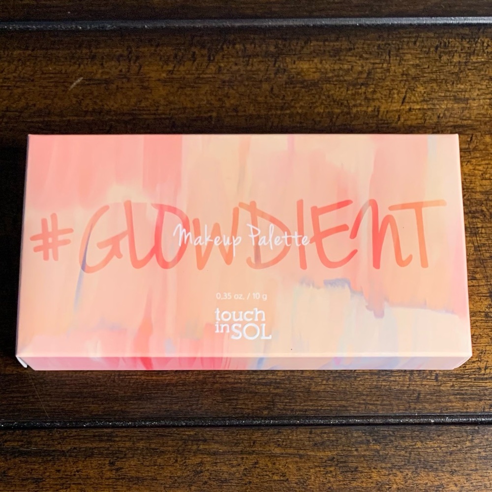 Pretty Filter Glowdient Makeup Palette